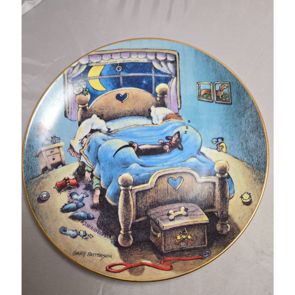 Danbury Mint Gary Patterson "Bed Hog" 8" Plate Very Good Condition. # F0982
